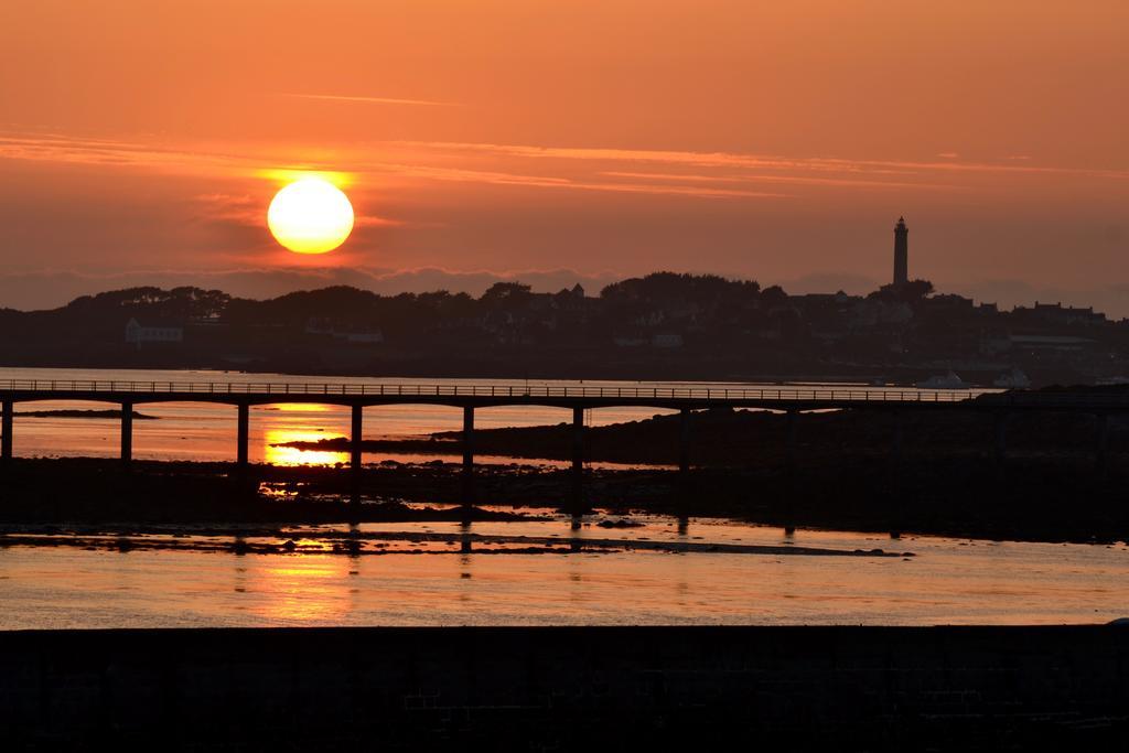 Hotel Mercure Roscoff Bord De Mer Exterior foto